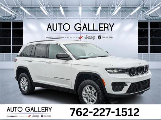 2025 Jeep Grand Cherokee GRAND CHEROKEE LAREDO 4X2