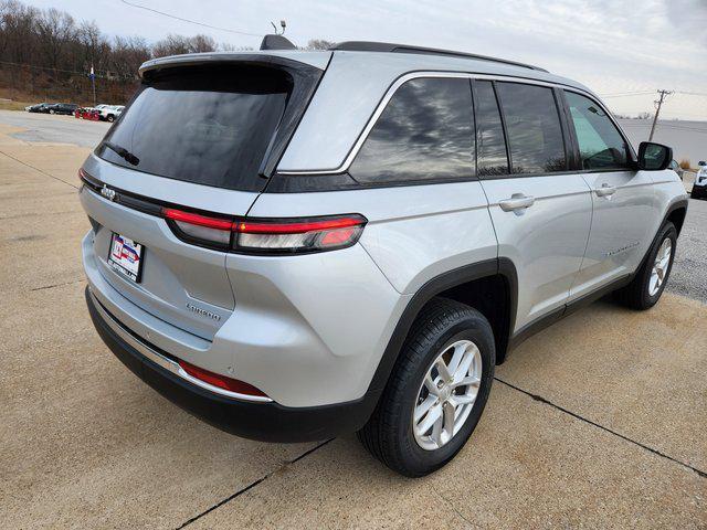 2025 Jeep Grand Cherokee GRAND CHEROKEE LAREDO X 4X4