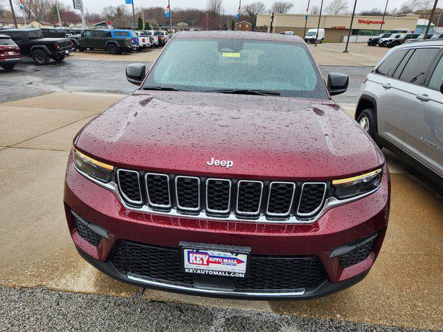 2025 Jeep Grand Cherokee GRAND CHEROKEE LAREDO X 4X4