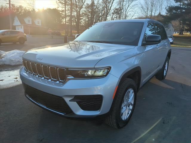 2025 Jeep Grand Cherokee GRAND CHEROKEE LAREDO X 4X4