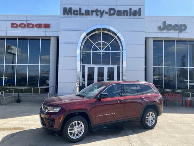 2025 Jeep Grand Cherokee GRAND CHEROKEE LAREDO X 4X4