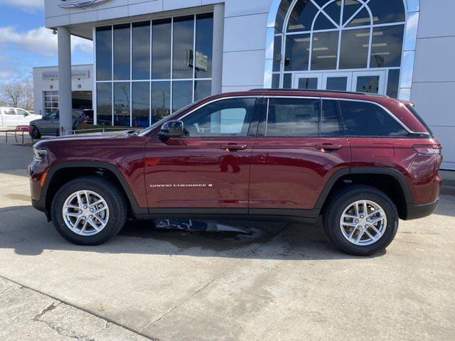 2025 Jeep Grand Cherokee GRAND CHEROKEE LAREDO X 4X4