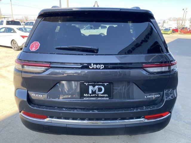2025 Jeep Grand Cherokee GRAND CHEROKEE LAREDO X 4X4
