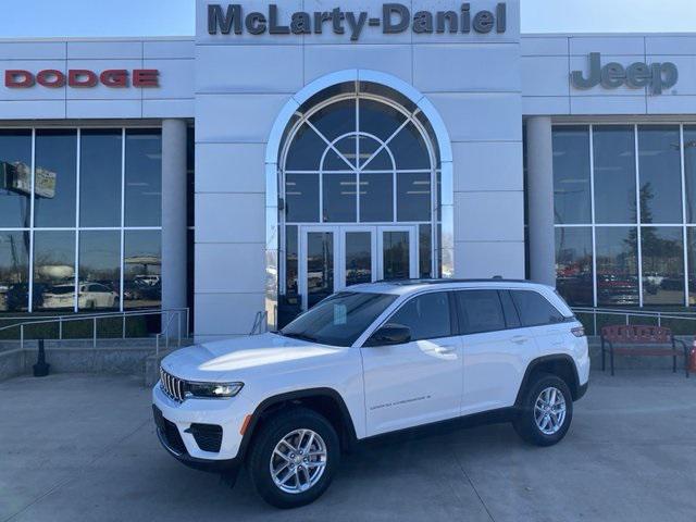 2025 Jeep Grand Cherokee GRAND CHEROKEE LAREDO X 4X4