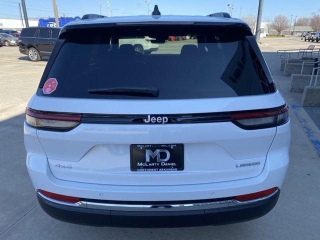 2025 Jeep Grand Cherokee GRAND CHEROKEE LAREDO X 4X4