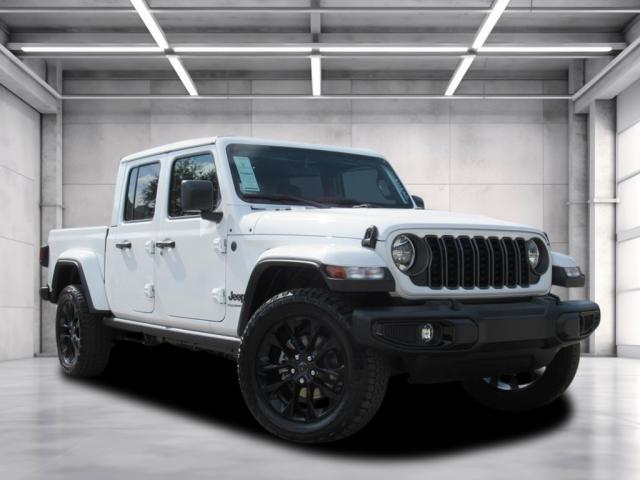 2025 Jeep Gladiator GLADIATOR NIGHTHAWK 4X4