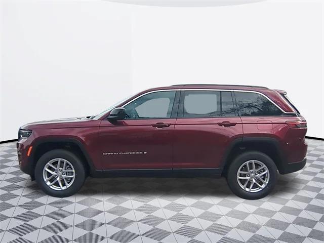 2025 Jeep Grand Cherokee GRAND CHEROKEE LAREDO X 4X4
