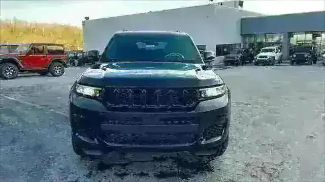 2025 Jeep Grand Cherokee GRAND CHEROKEE L ALTITUDE X 4X4