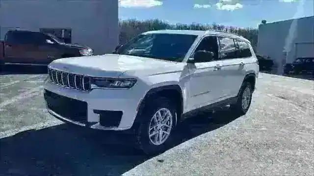 2025 Jeep Grand Cherokee GRAND CHEROKEE L LAREDO X 4X4