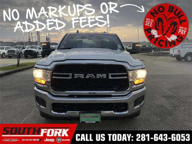 2024 RAM Ram 3500 Chassis Cab RAM 3500 TRADESMAN CREW CAB CHASSIS 4X4 60 CA