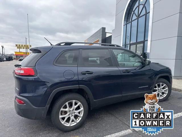 2016 Jeep Cherokee Sport