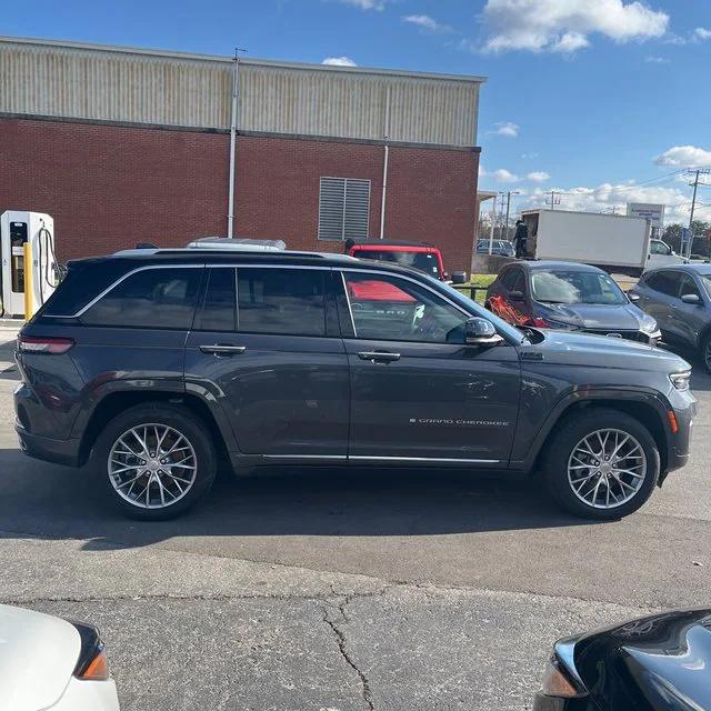 2022 Jeep Grand Cherokee Summit 4x4