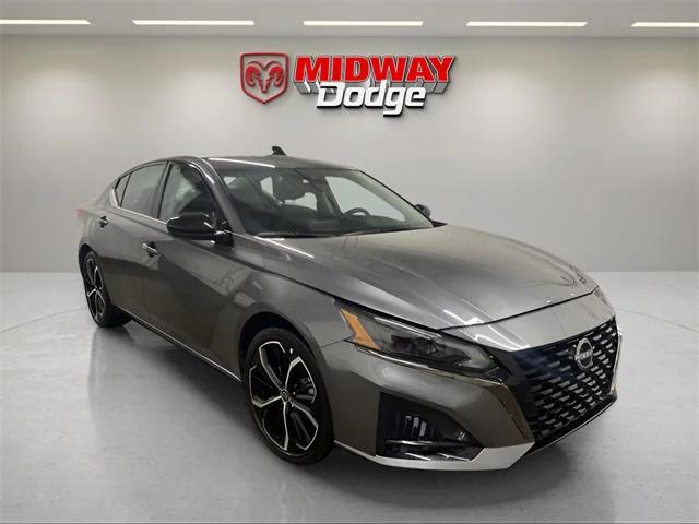 2024 Nissan Altima SR FWD