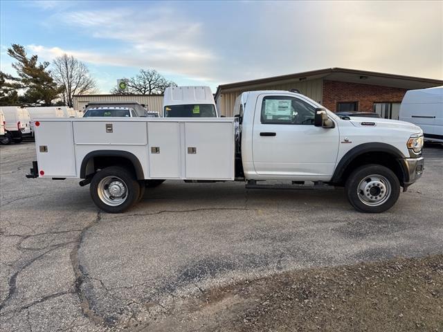 2024 RAM Ram 5500 Chassis Cab RAM 5500 TRADESMAN CHASSIS REGULAR CAB 4X4 84 CA