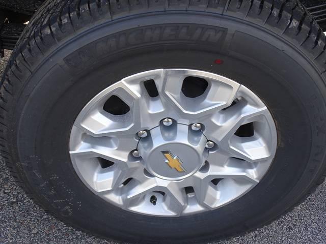 2025 Chevrolet Silverado 3500HD 4WD Regular Cab Long Bed LT