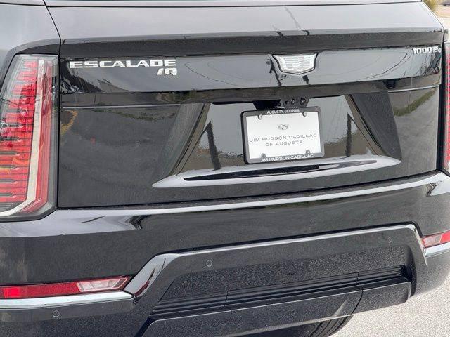 2025 Cadillac Escalade Sport 2