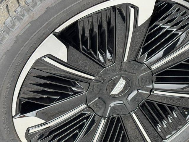 2025 Cadillac Escalade Sport 2