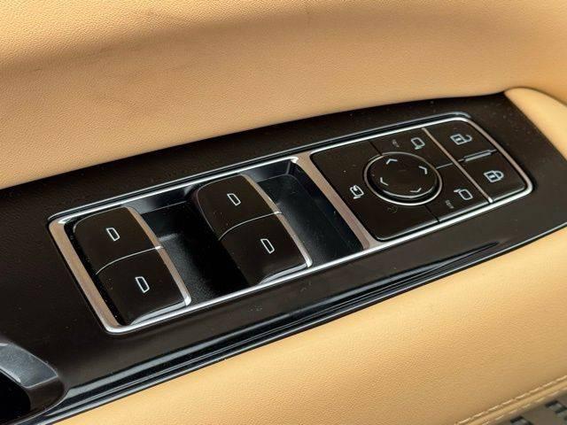 2025 Cadillac Escalade Sport 2