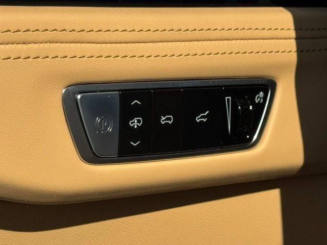 2025 Cadillac Escalade Luxury 2 AWD