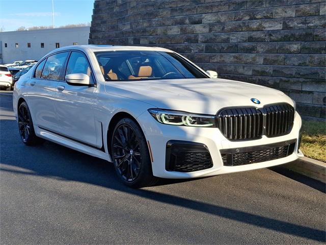 2022 BMW 740