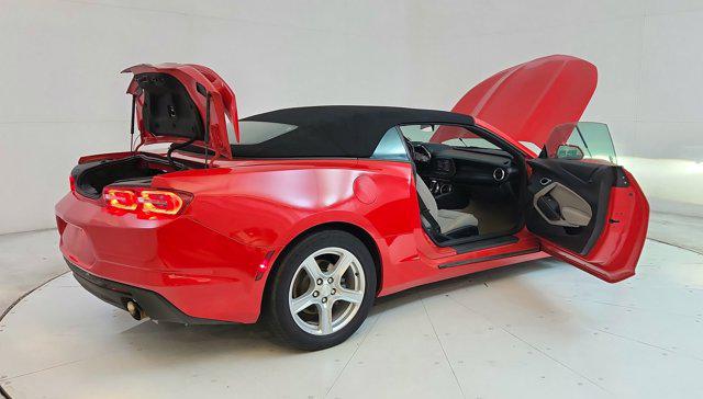 2020 Chevrolet Camaro RWD Convertible 1LT