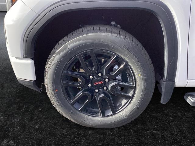 2022 GMC Sierra 1500 4WD Crew Cab Short Box Elevation with 3SB