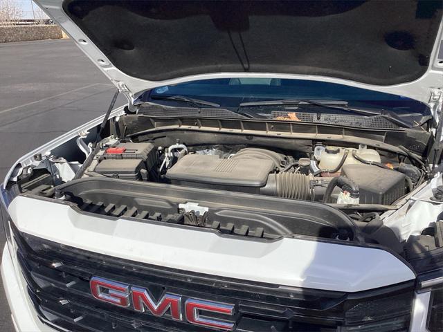2022 GMC Sierra 1500 4WD Crew Cab Short Box Elevation with 3SB