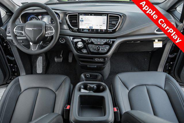 2025 Chrysler Pacifica PACIFICA SELECT