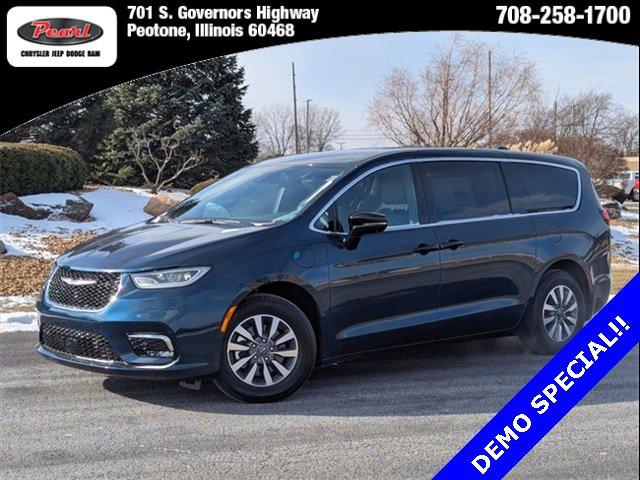 2025 Chrysler Pacifica PACIFICA SELECT