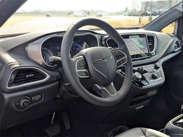 2025 Chrysler Pacifica PACIFICA SELECT