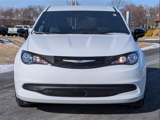 2025 Chrysler Voyager VOYAGER