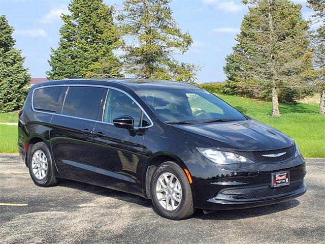 2025 Chrysler Voyager VOYAGER LX