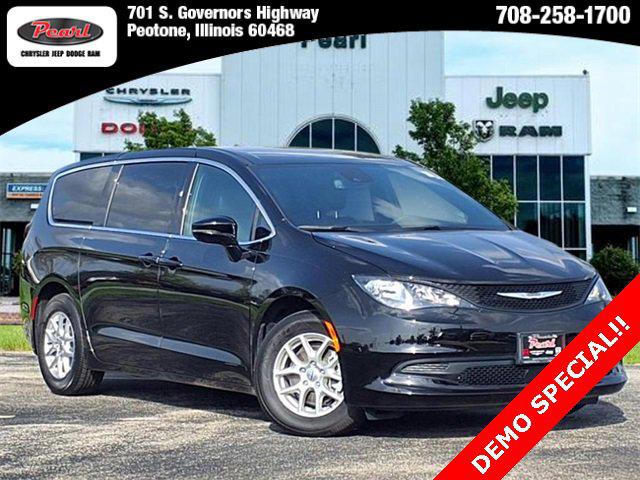 2025 Chrysler Voyager VOYAGER LX