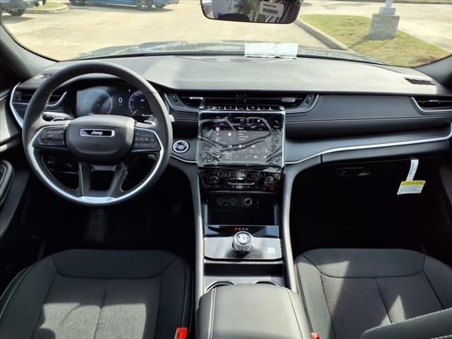 2025 Jeep Grand Cherokee GRAND CHEROKEE L LAREDO X 4X2