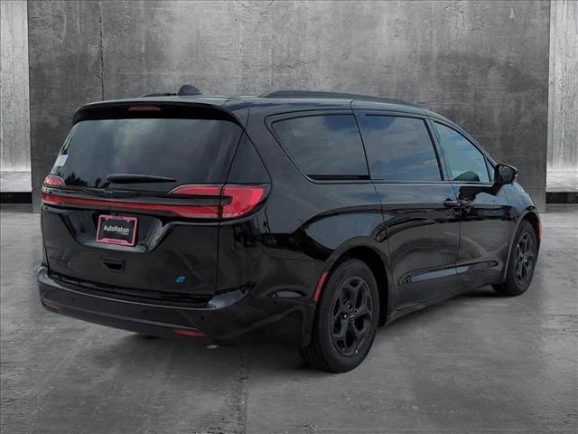 2025 Chrysler Pacifica Hybrid PACIFICA PLUG-IN HYBRID S APPEARANCE