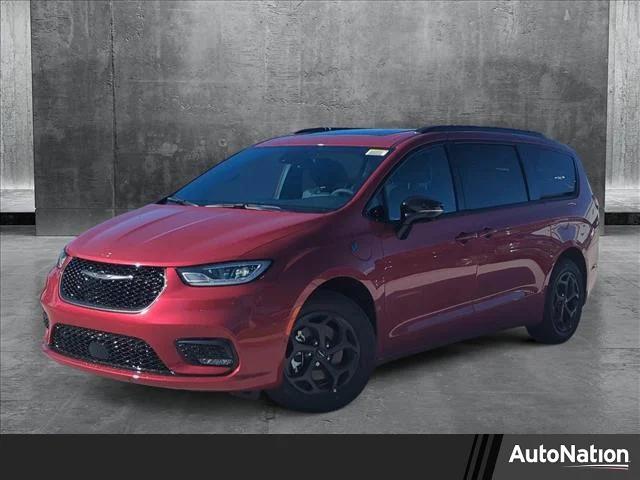 2025 Chrysler Pacifica Hybrid PACIFICA PLUG-IN HYBRID S APPEARANCE