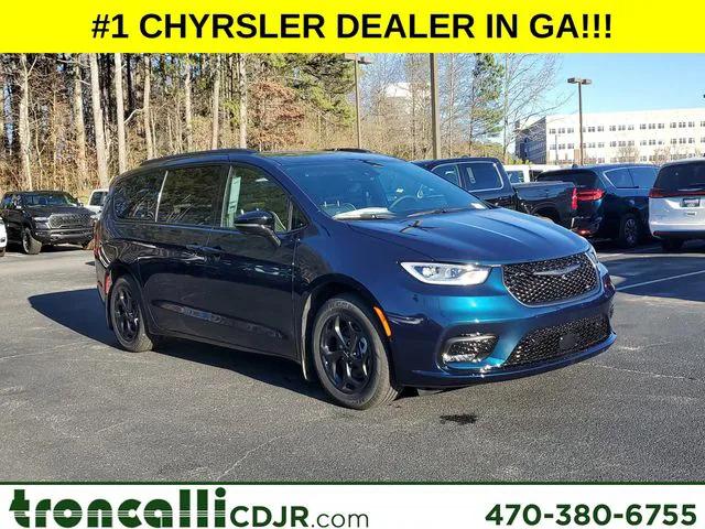 2025 Chrysler Pacifica Hybrid PACIFICA PLUG-IN HYBRID S APPEARANCE
