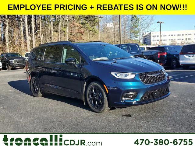 2025 Chrysler Pacifica Hybrid PACIFICA PLUG-IN HYBRID S APPEARANCE