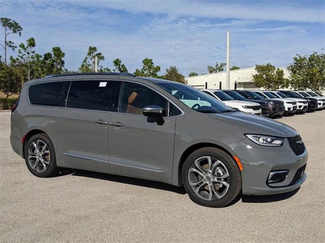 2025 Chrysler Pacifica PACIFICA PINNACLE