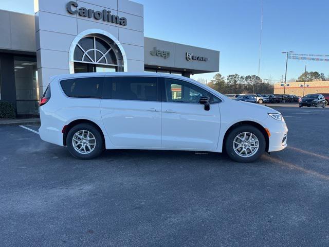 2025 Chrysler Pacifica PACIFICA SELECT