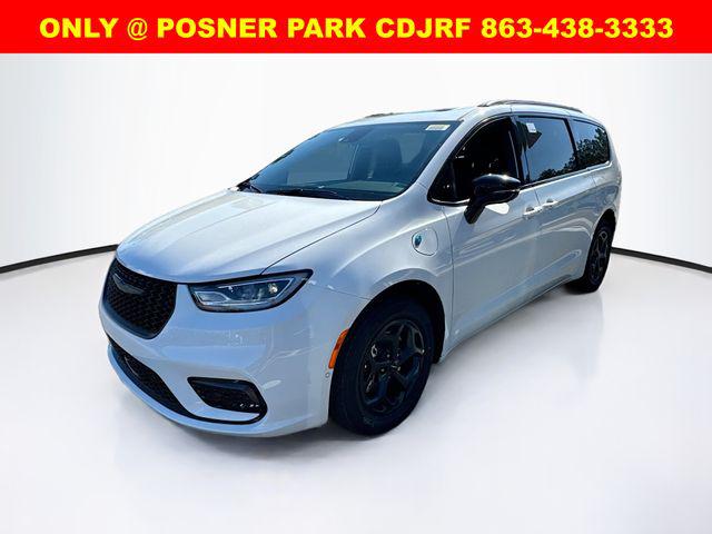 2025 Chrysler Pacifica Hybrid PACIFICA PLUG-IN HYBRID S APPEARANCE