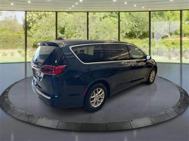 2025 Chrysler Pacifica PACIFICA SELECT