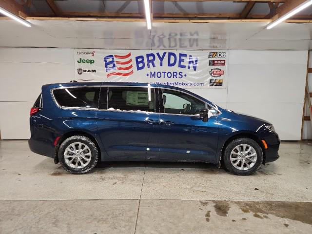 2025 Chrysler Pacifica PACIFICA SELECT AWD
