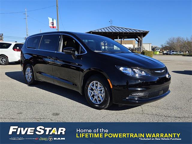 2025 Chrysler Voyager VOYAGER