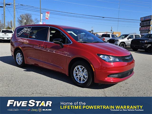 2025 Chrysler Voyager VOYAGER