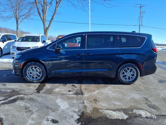 2025 Chrysler Pacifica PACIFICA SELECT