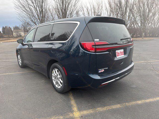 2025 Chrysler Pacifica PACIFICA SELECT