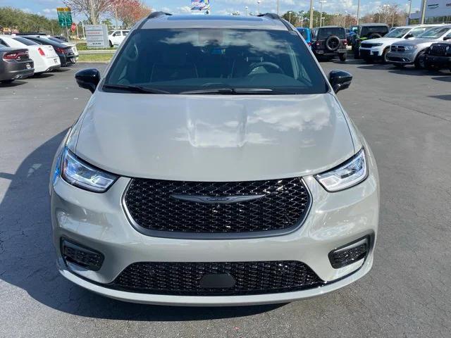 2025 Chrysler Pacifica Hybrid PACIFICA PLUG-IN HYBRID S APPEARANCE