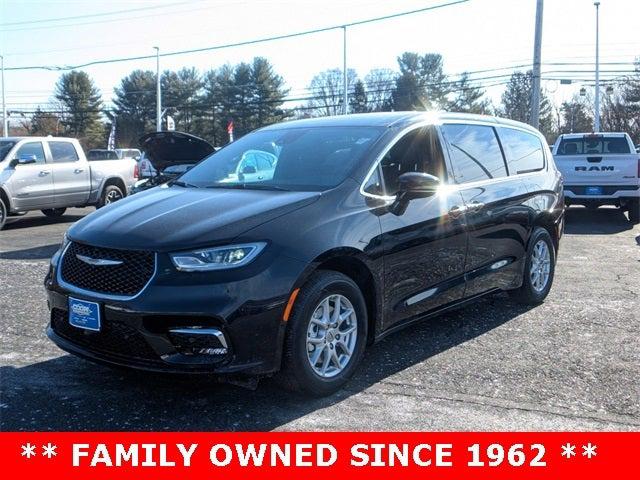 2025 Chrysler Pacifica PACIFICA SELECT