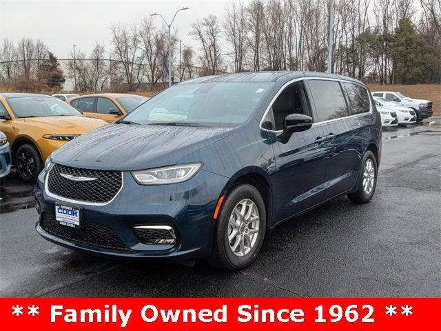 2025 Chrysler Pacifica PACIFICA SELECT